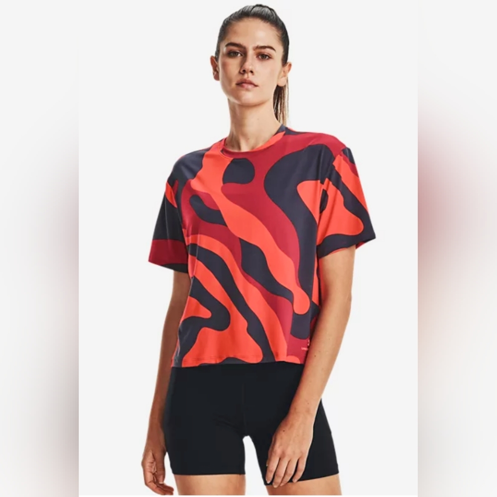NWT   UNDER ARMOUR   TOP